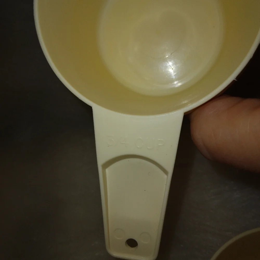 TUPPERWARE Vintage Almond Measuring Cups, incomplete set